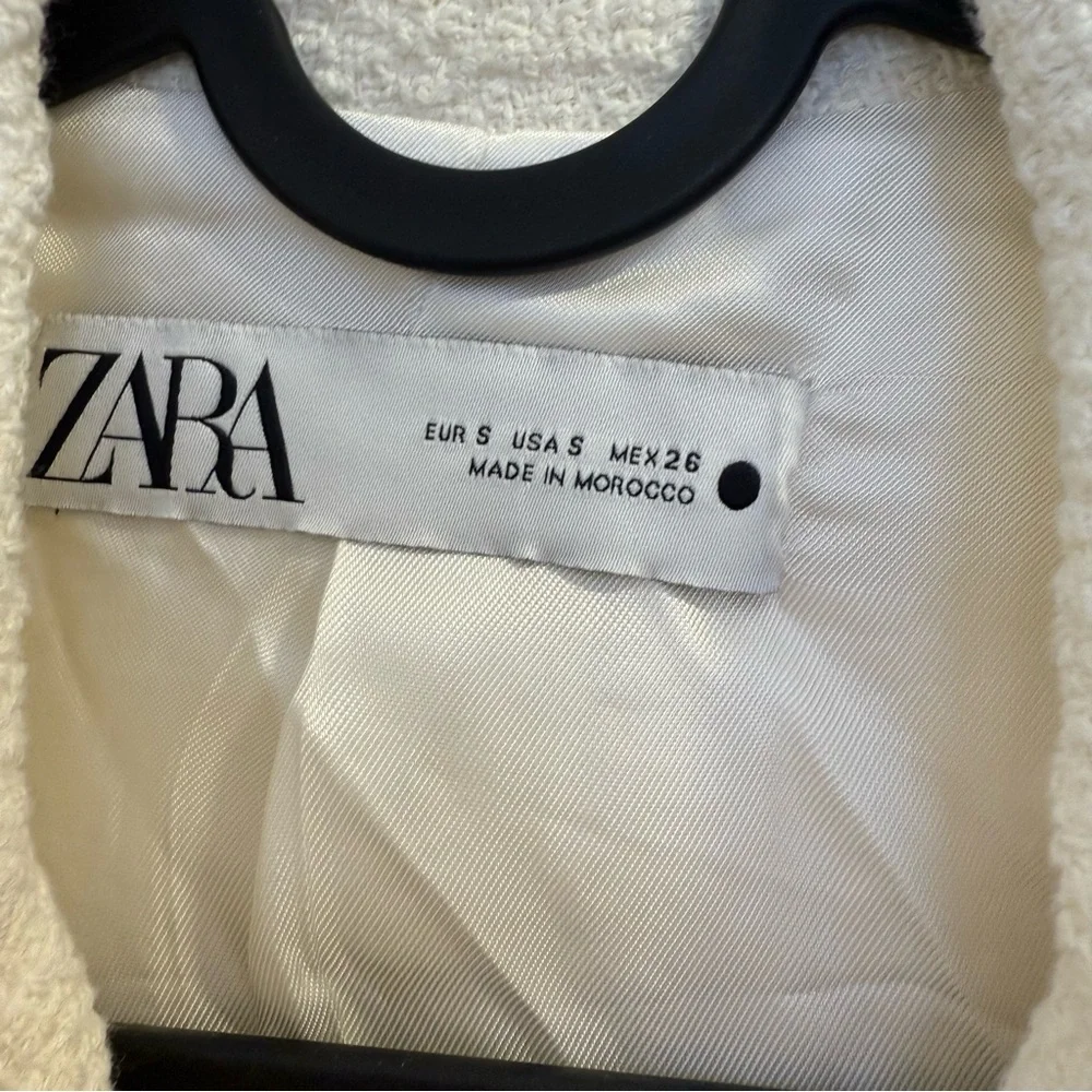 ZARA JACKET WITH BUTTONS size S